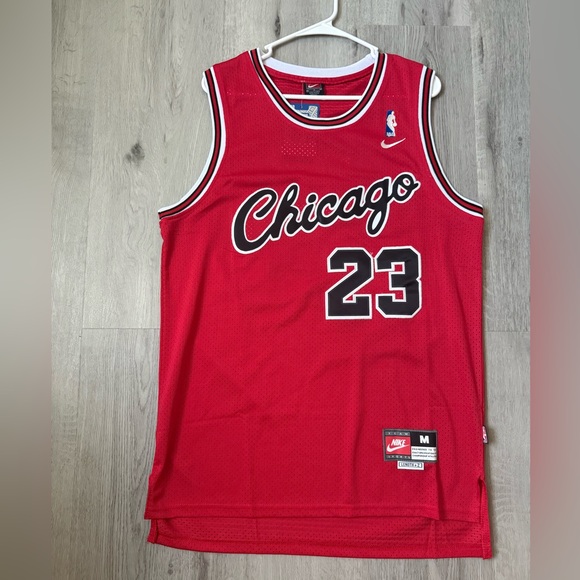 Michael Jordan Chicago Bulls Jersey Size Medium - Picture 1 of 2
